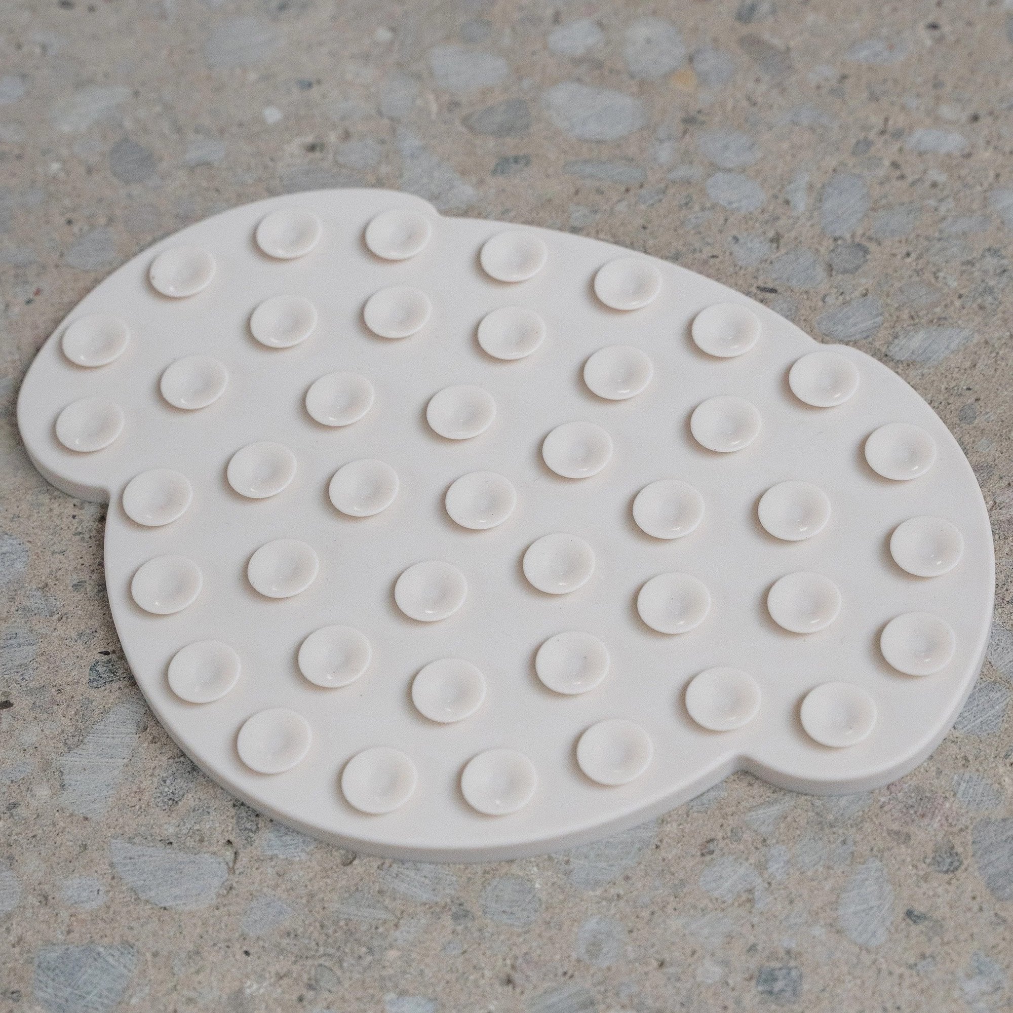Dexypaws Dog Head Enrichment Lick Mat – White