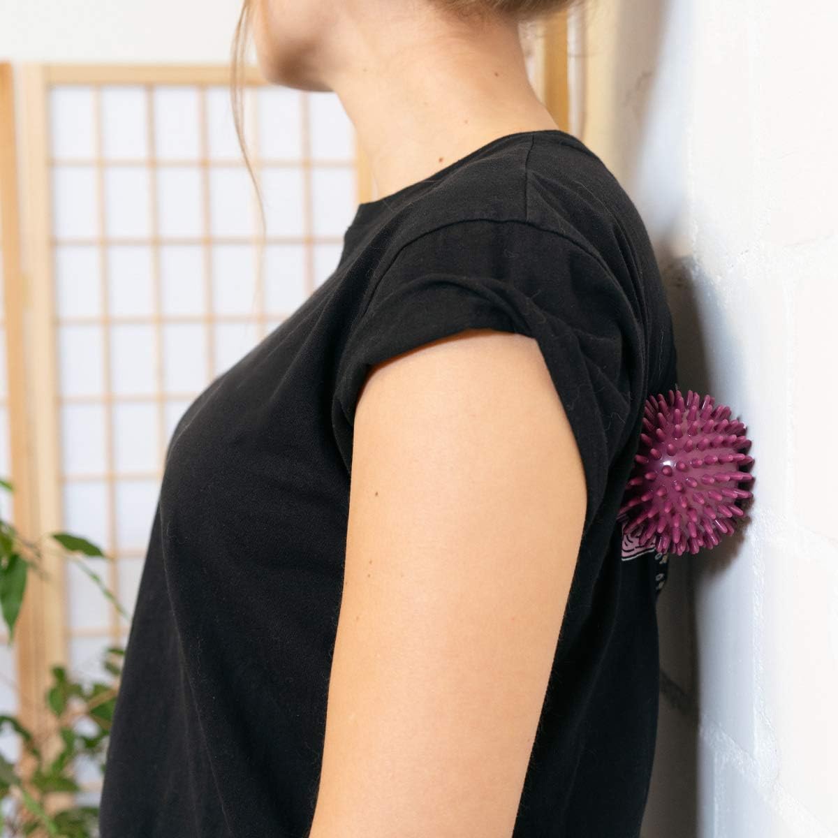 Navaris Spiky Massage Balls Set of 2 – Hedgehog Trigger Point Massage Balls for Self Massage & Muscle Recovery, 3-Inch Diameter