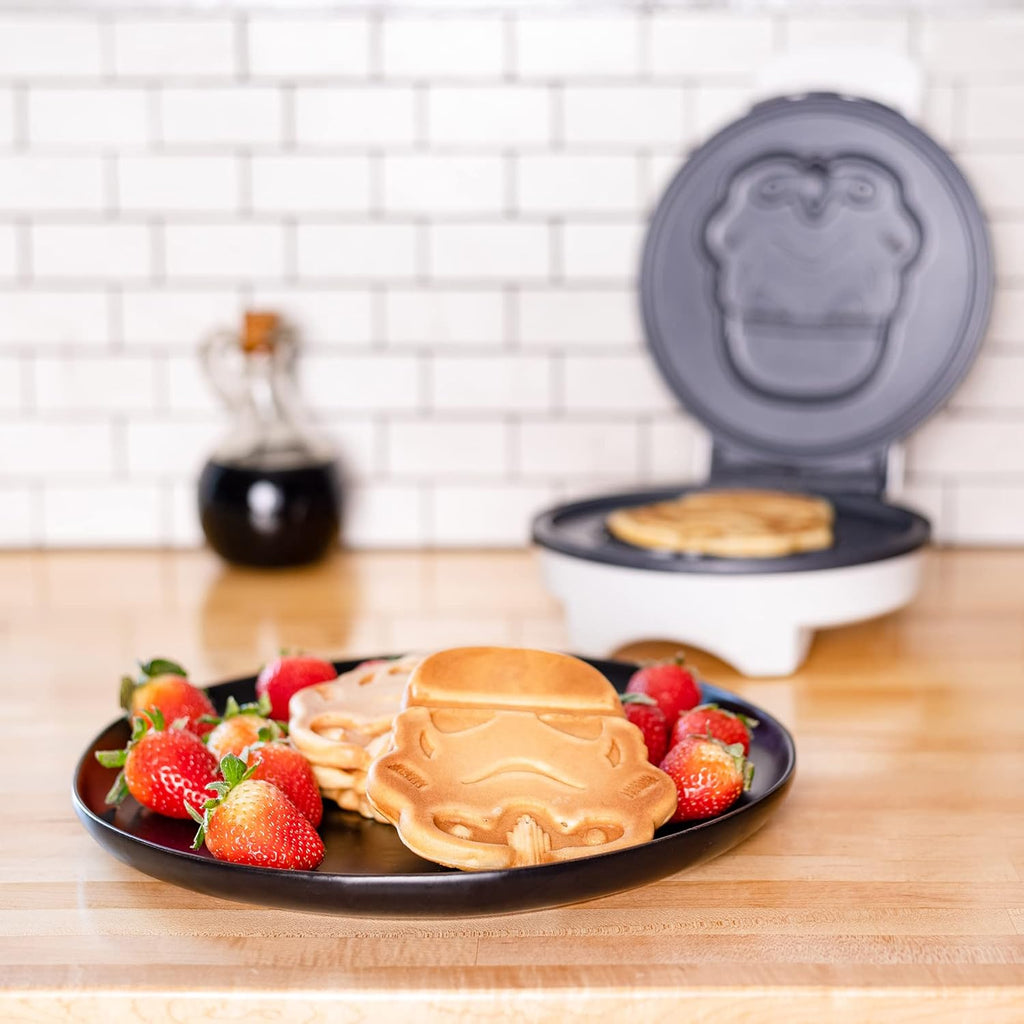 Star Wars Stormtrooper Waffle Maker – Non-Stick Electric Waffle Iron (Disney Licensed)