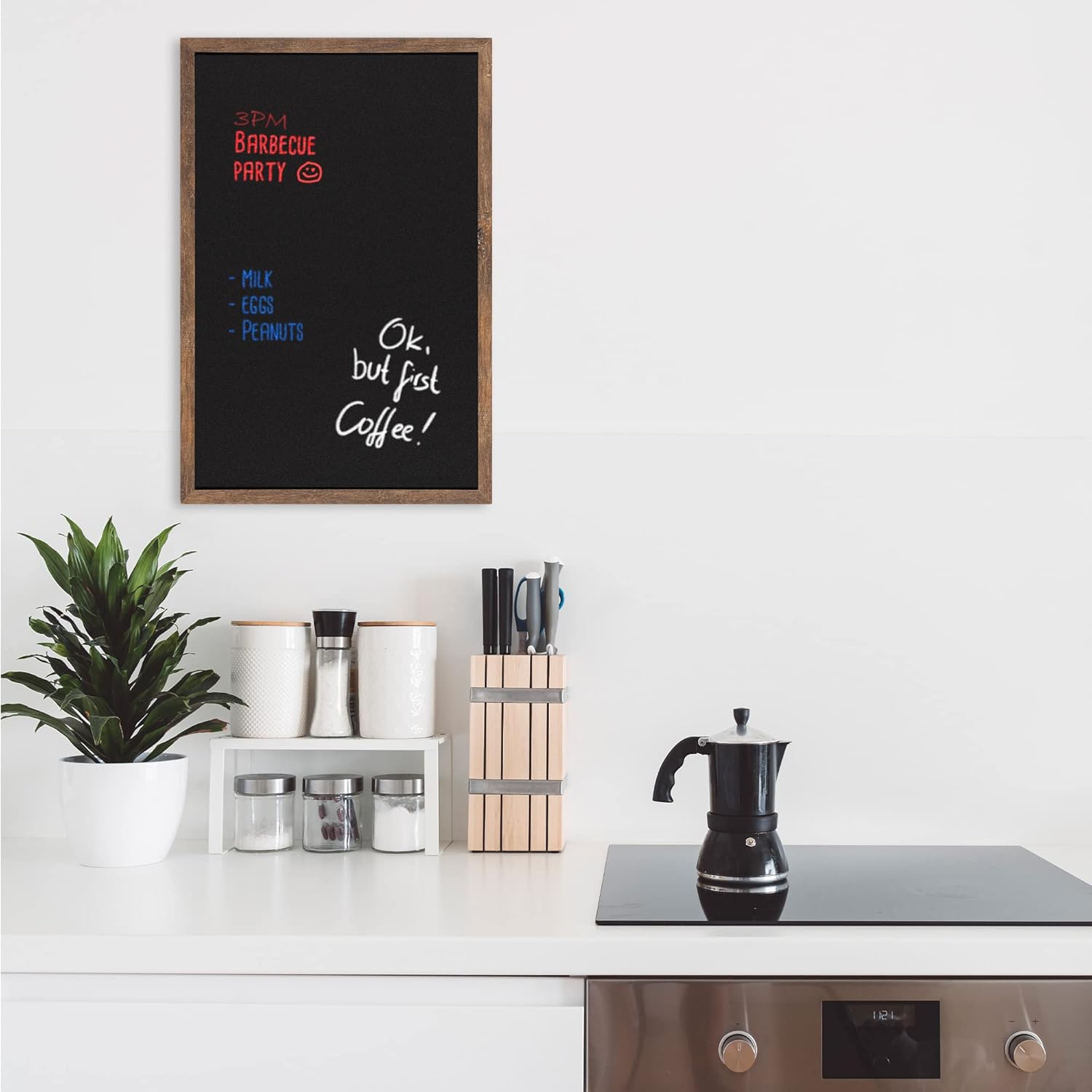 Navaris Wall-Mounted Chalkboard - 28 x 20 Inch Framed Blackboard Memo Message Board for Home, Kitchen, Office & Kids - Includes 4 Chalk Sticks