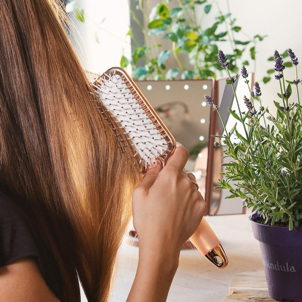 Navaris Paddle Hair Brush - Large Detangling & Styling Hairbrush with Comfort Gel Handle - Rose Gold & White - 26 x 8.5 cm