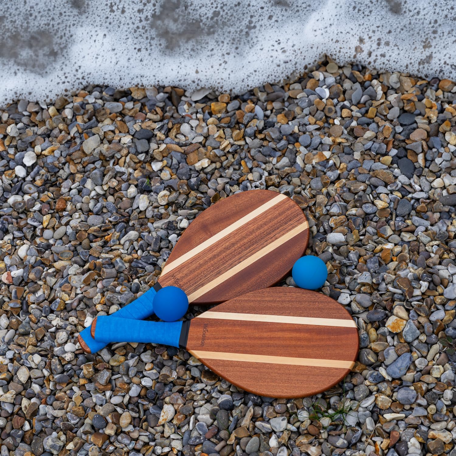 Navaris Frescobol Beach Rackets Set – 2 Wooden Paddles & 2 Balls for Outdoor Beach, Park & Garden Games