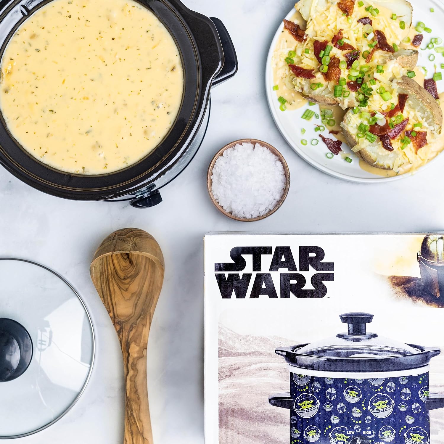 Star Wars The Mandalorian “The Child” 2-Quart Slow Cooker – Compact Crock Pot (Disney Licensed)